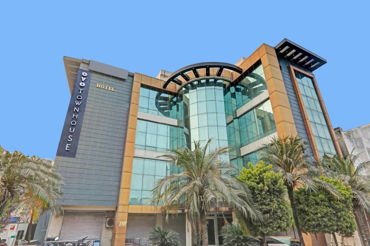 Townhouse 1150 Hotel Dayal Palace Chinhat Екстер'єр фото