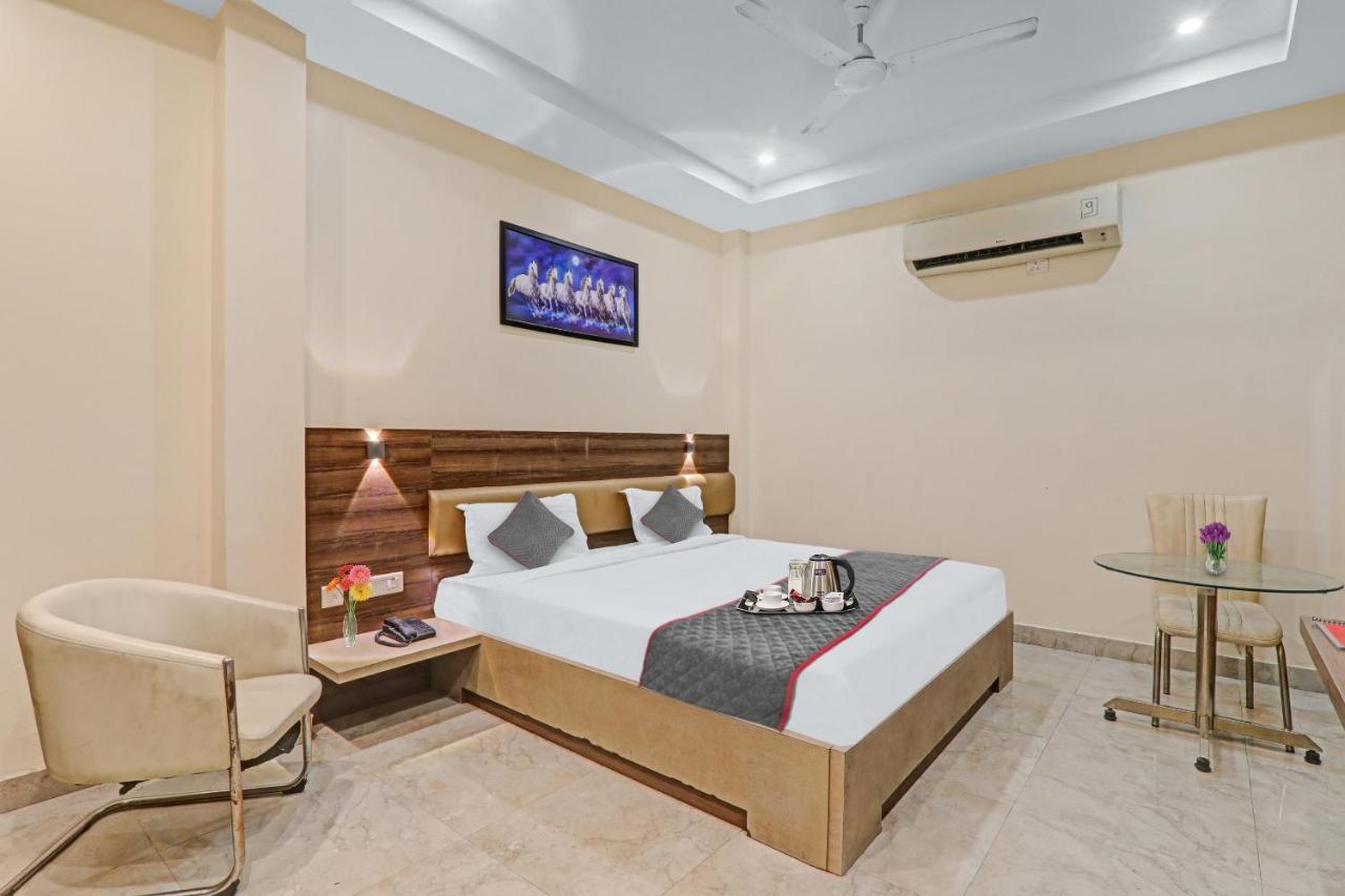 Townhouse 1150 Hotel Dayal Palace Chinhat Екстер'єр фото