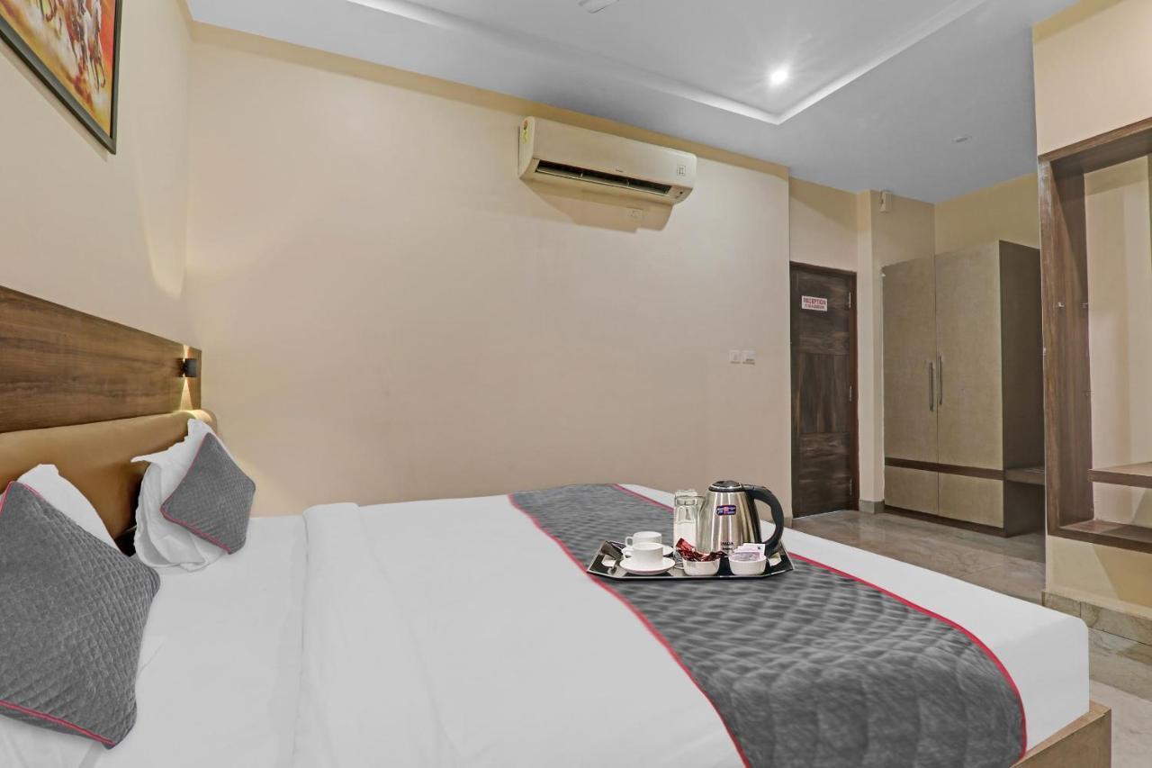 Townhouse 1150 Hotel Dayal Palace Chinhat Екстер'єр фото