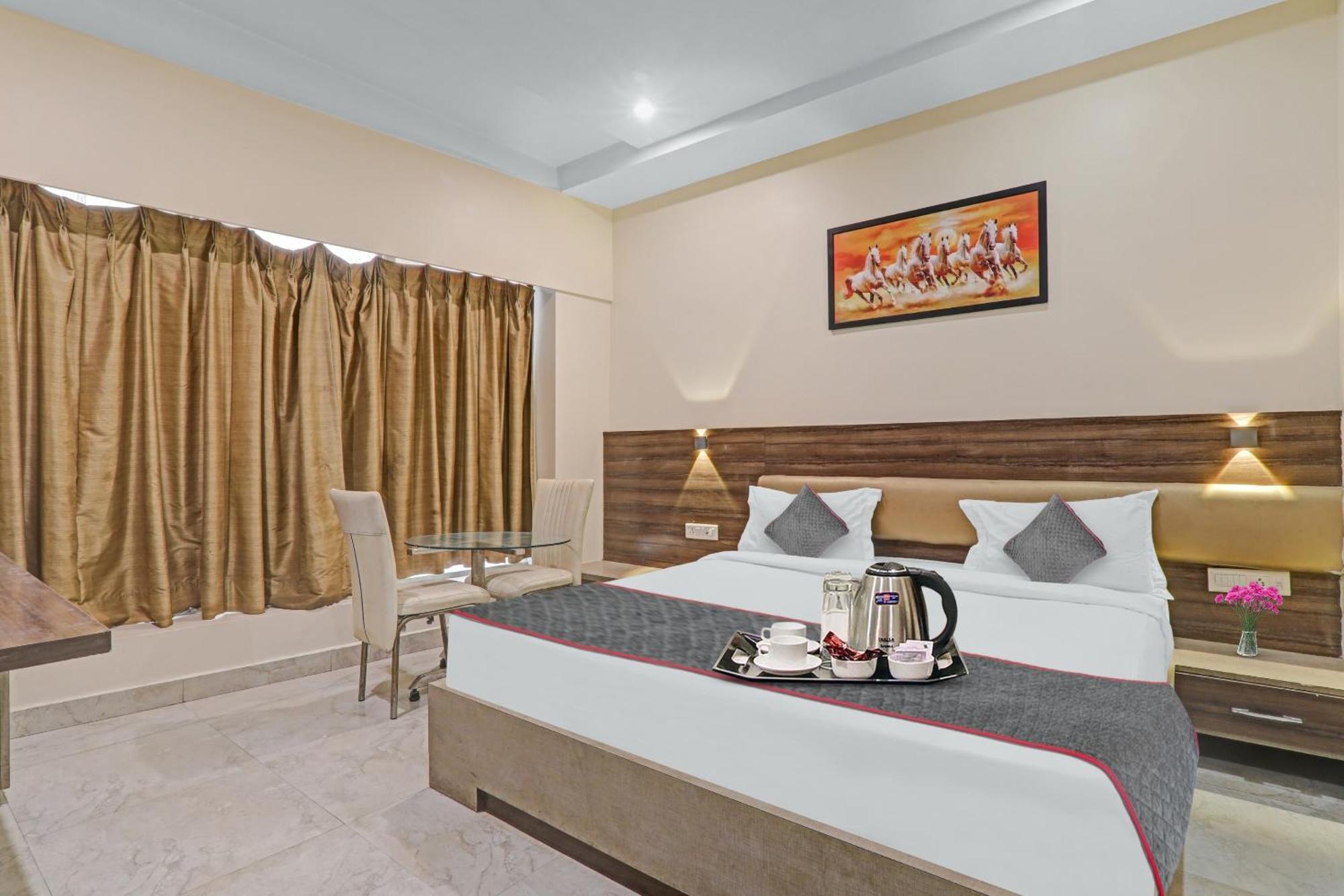 Townhouse 1150 Hotel Dayal Palace Chinhat Екстер'єр фото