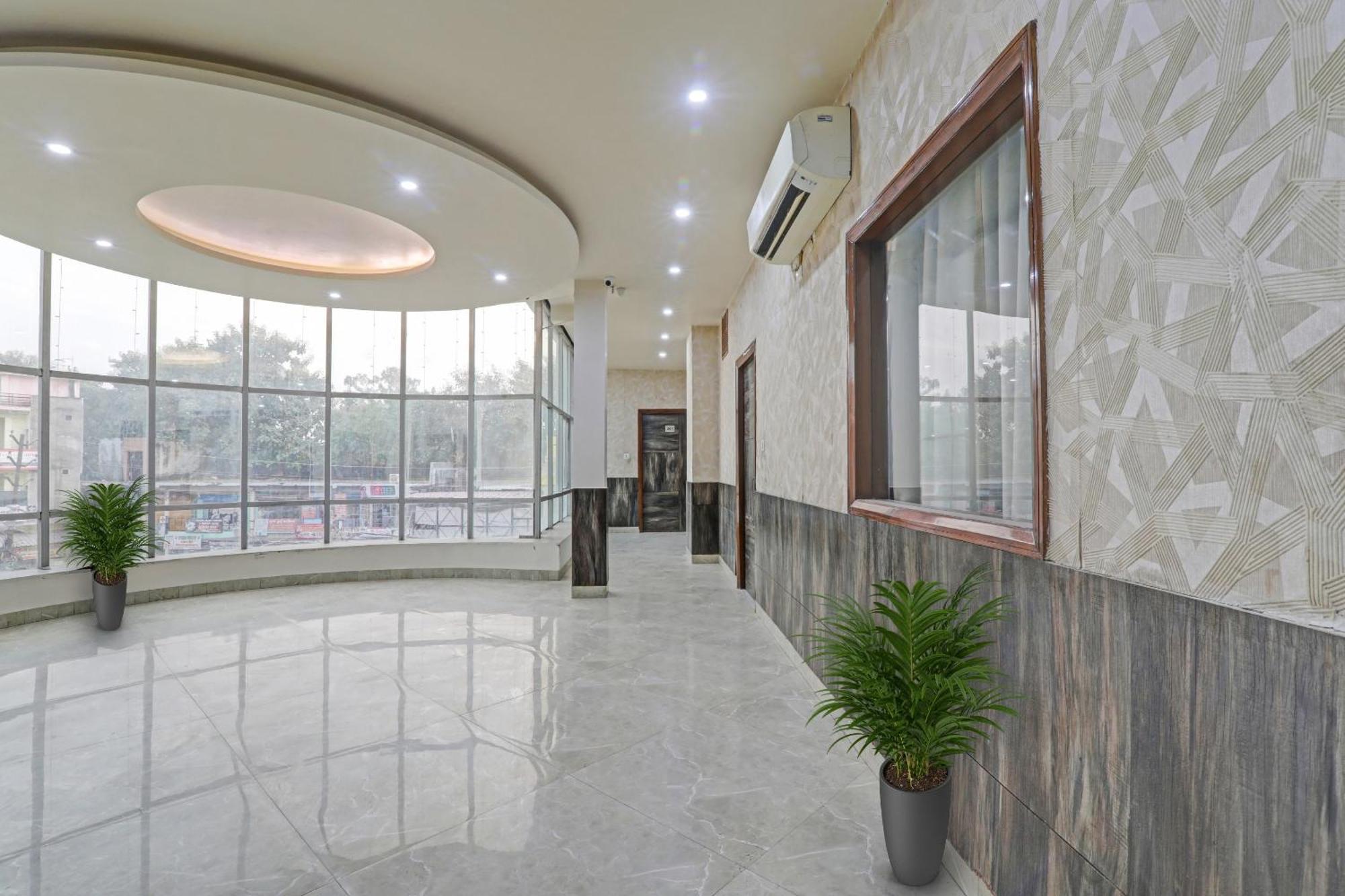 Townhouse 1150 Hotel Dayal Palace Chinhat Екстер'єр фото